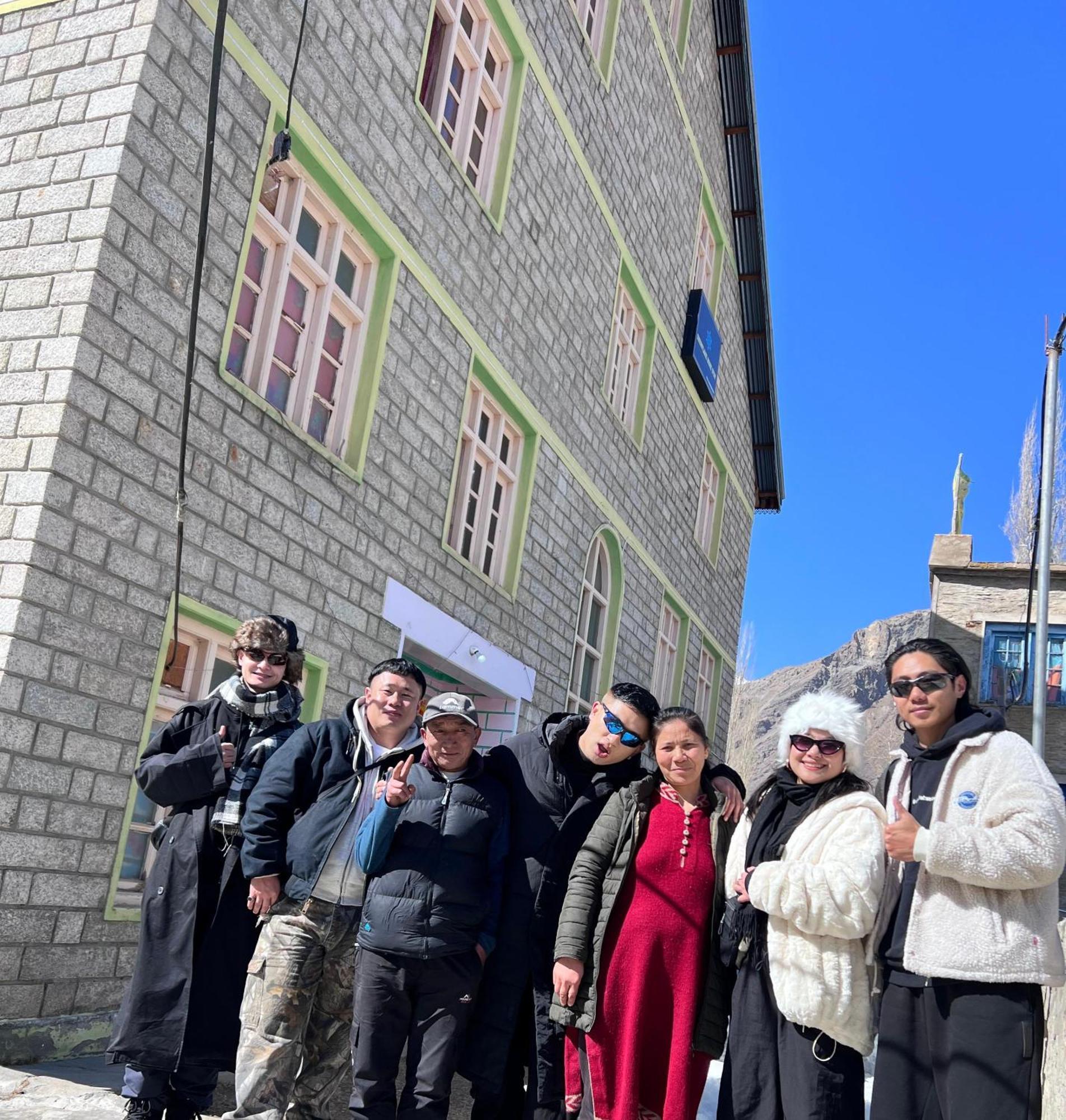 Snowflake Homestay Gondhla Экстерьер фото